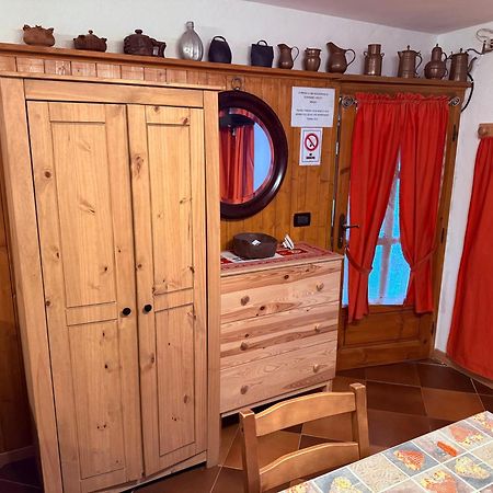 Casa Vacanze Nora Chamois Exteriör bild