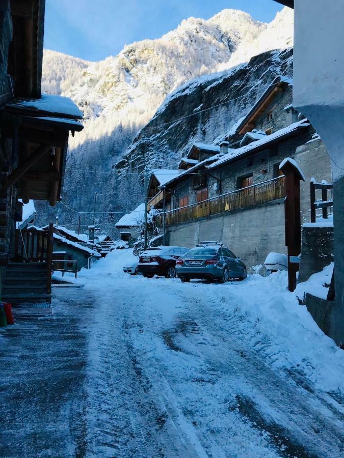 Casa Vacanze Nora Chamois Exteriör bild